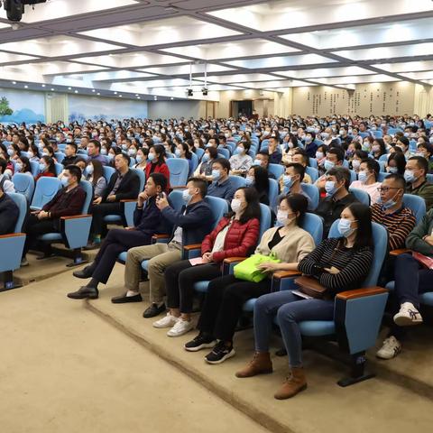 为孩子护航，我们一起努力——龙岗区实验高级中学初三年级家长会