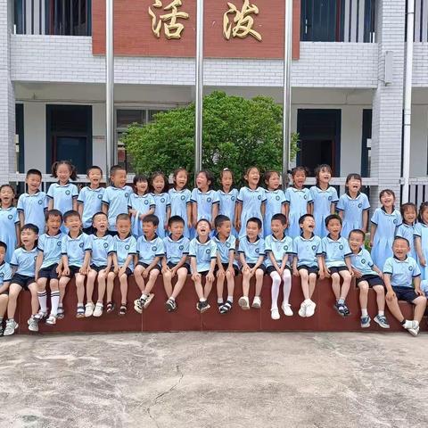 小学初体验，衔接促成长——记双杰天鹅幼儿园大班参观小学活动