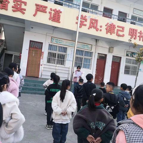 雷锋精神我传承    争当先锋好少年~～田湖镇高屯村纸房小学学雷锋活动