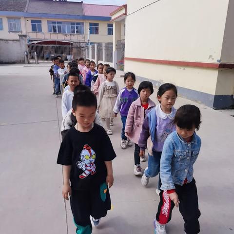 初探小学  礼遇成长—麦坡小学小幼衔接活动