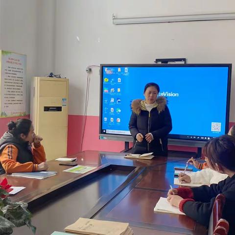 以研促教，共同成长——银山中心幼儿园教研活动《幼儿绘画手工作品如何展示》美篇