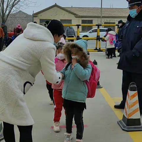 都兰县幼儿园中班一日活动美篇