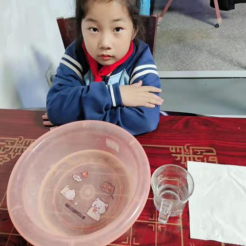 打不湿的纸巾——李毓灵的科学小实验五