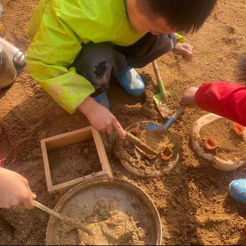 第一实验幼儿园滨湖分园大四班沙池区观察记录