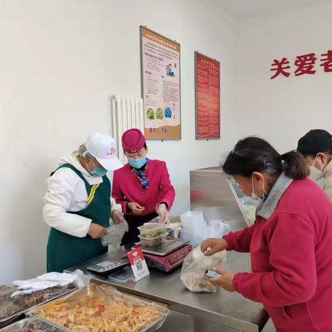 玉海园二里社区食堂让居民享受家门口的幸福“食”光