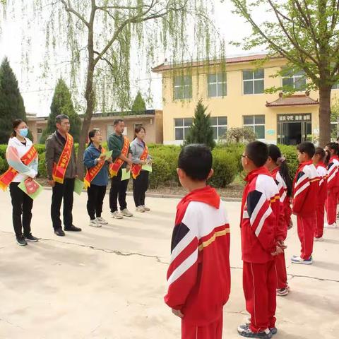 隆化镇联合隆化司法所在隆化小学开展全民国家安全教育日宣传活动