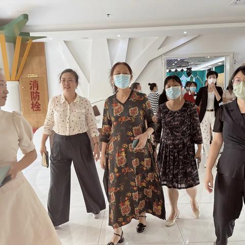 海口市滨涯幼儿园迎接海口市龙华区“银发工作室”幼儿园专家入园指导工作