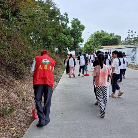 创建美丽乡村，我们在行动——树仔镇平岚小学助力美丽乡村创建活动