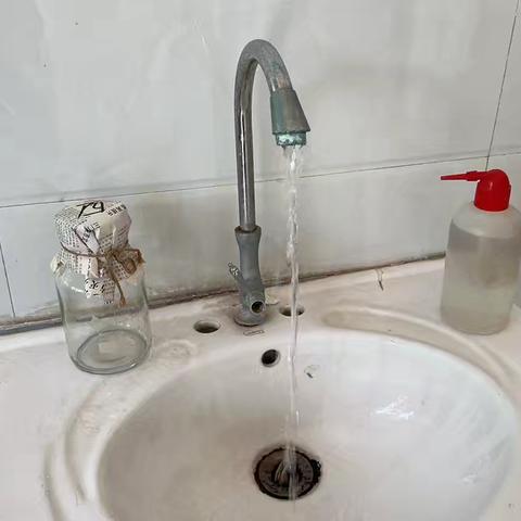 端午时节，水务化验室里的坚守与责任