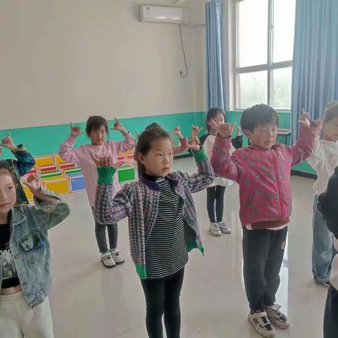 【关爱学生 幸福成长】曲周镇袁庄小学快乐音乐课风采展示