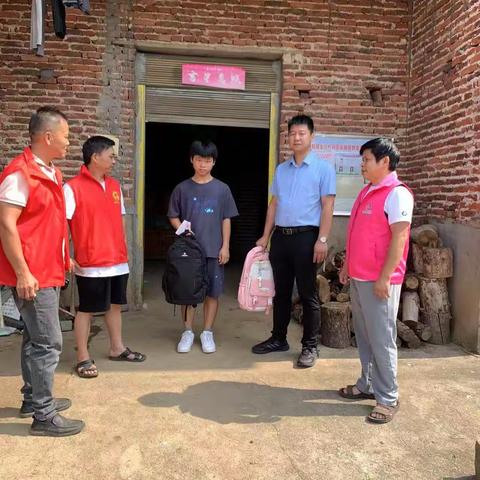 党建引领润童心，关爱留守儿童