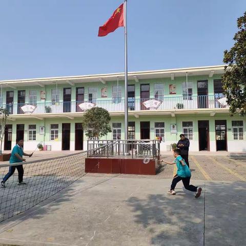 挥出精彩，谁"羽"争锋——示范区白河樊营中心小学钦赐田教学点羽毛球🏸比赛