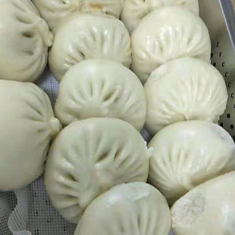 青岛中学东餐厅3月9号早餐