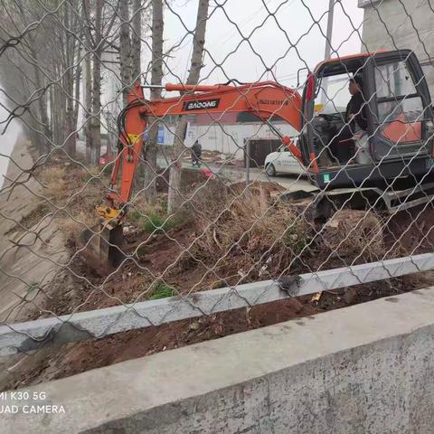 北乡义镇持续开展河渠“四乱”清理整治