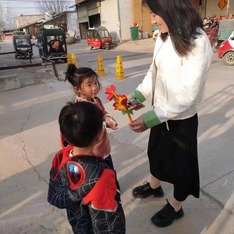 育才小学幼儿园三八妇女节主题活动