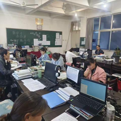 助基强本齐努力    砥砺奋进共扬帆——记普集街中学七年级期中质量分析会