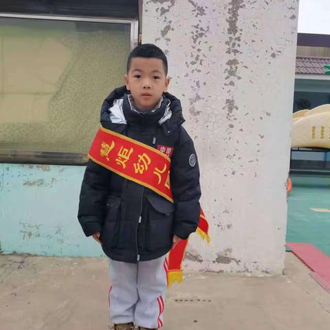 明日礼仪小标兵---刘奕博，辛贝依，于骐赫，吴胤辉