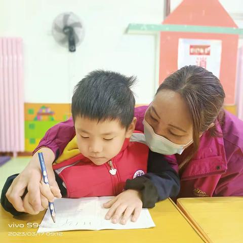 ✨✨下周升国旗的小朋友，赵广琛，江一诺，李铭扬，张曦贝，窦文清，王梓欢，于思凡🎉