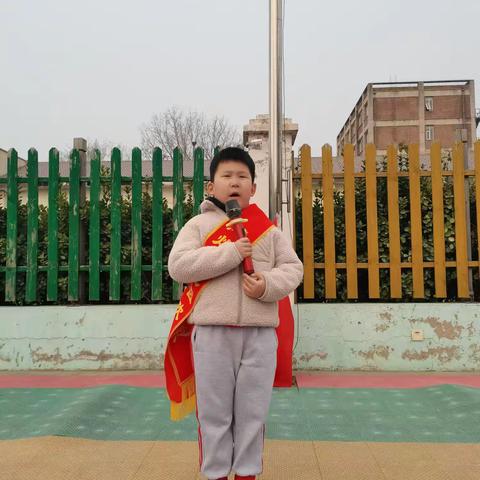 明日值日生-----李铭扬，辛贝依