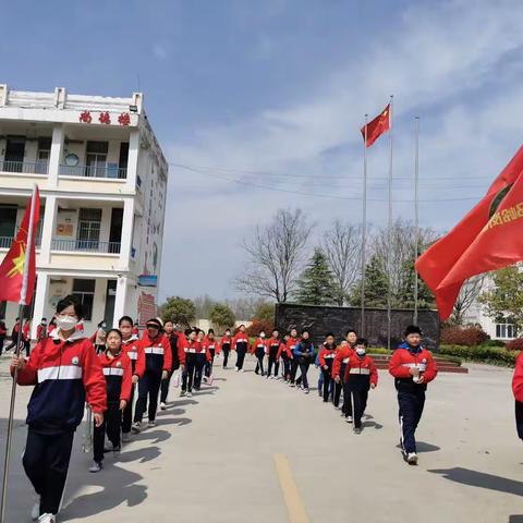 春思袭人，桃花烂漫，我们的踏春之旅——马岭岗镇中心小学赏春篇