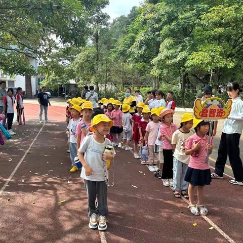 【幼小衔接】参观小学初体验 幼小衔接促成长——记美好时光幼儿园＆四海学校幼小衔接活动