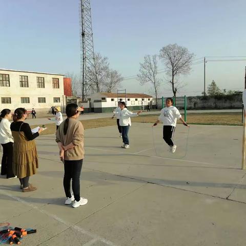 春风如你，灼灼芳华——番田镇中心小学“三八”女神节趣味活动