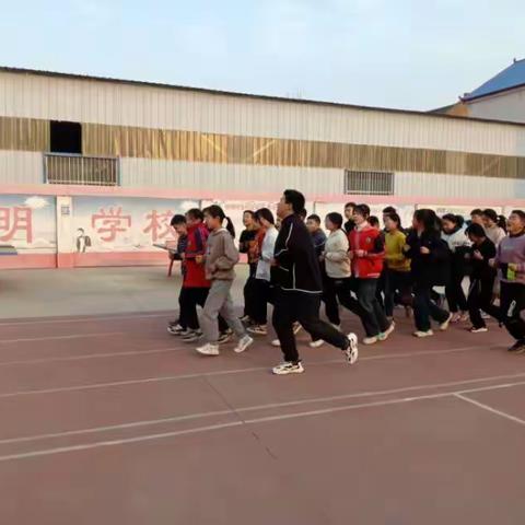 “双减”在路上--梁寨小学丰富多彩的体育课堂