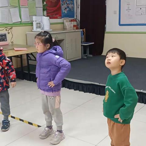 建东苑幼儿园中小班跆拳道