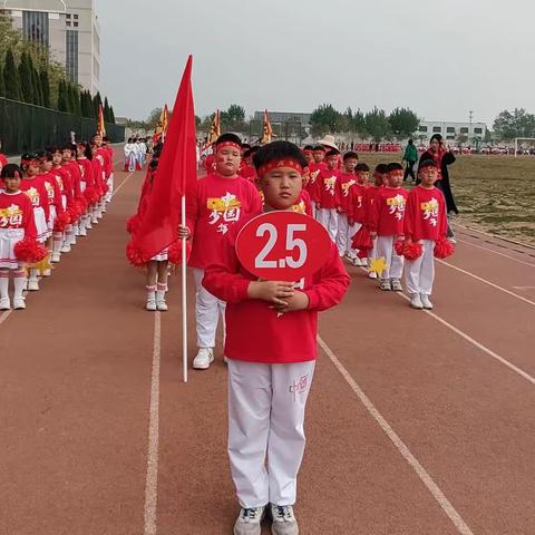 运动展风采，一起向未来～润新小学二年级五班运动会