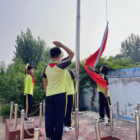 金秋开学季，师生逐梦时——韩家哨小学开学典礼暨表彰大会