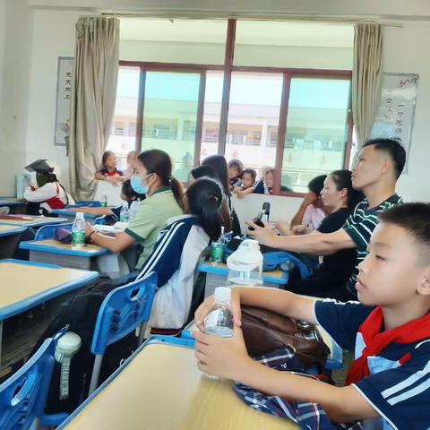 暑期安全教育家长会——那大第九小学三年级八班家长会