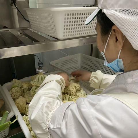 国开行吉林分行3月13日挑拣异物