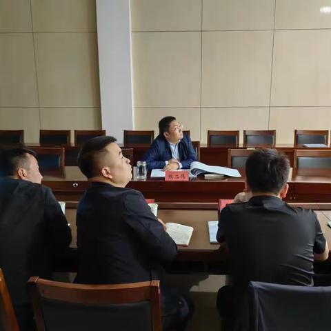 横山区政府组织召开横山大队公寓楼项目设计方案审查会