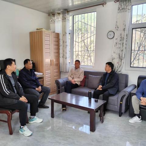 农用物资助力黄歇村农民春耕！