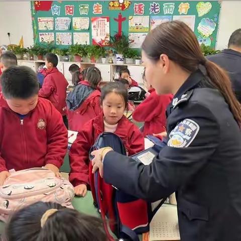 石首文华小学安全排查