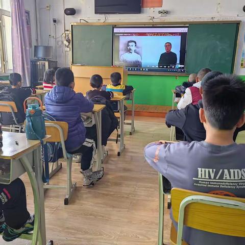 白银纳学校组织学生观看同上一节思政课活动
