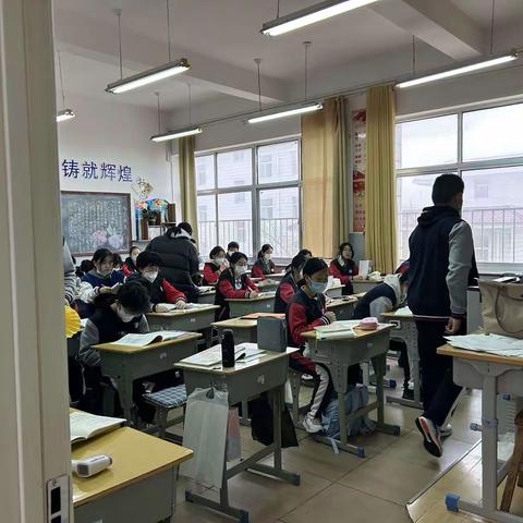 高区一中家委会驻校工作纪实