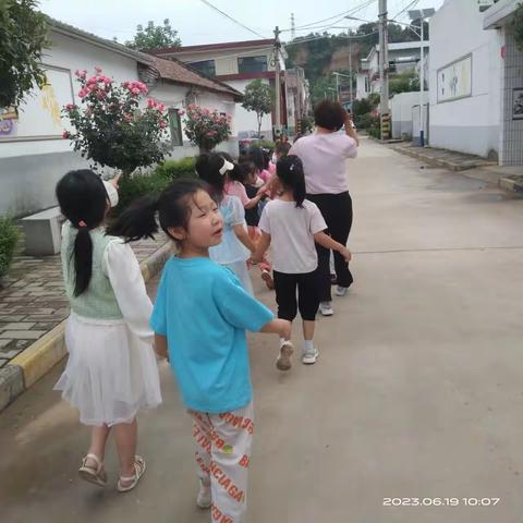 杜曲街道兴教寺村幼儿园幼小衔接————走进小学