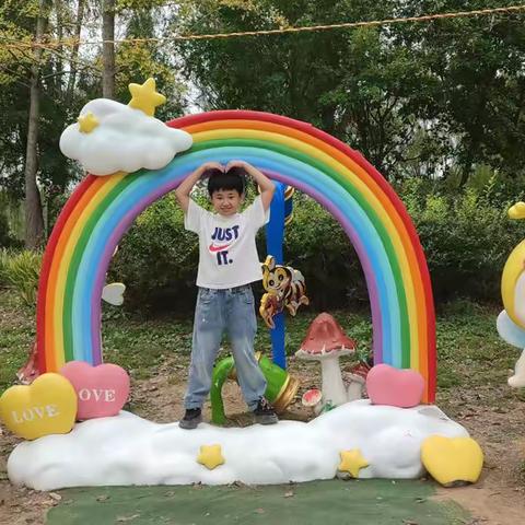 喜迎中秋，欢度国庆—三年级一班国庆活动