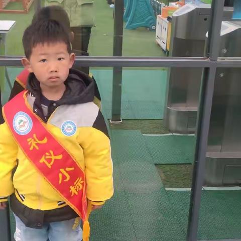 岩瑞中心幼儿园中班第八周周小结