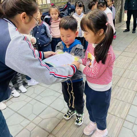 早春三月，草长莺飞🍃3.10《认领小树》活动