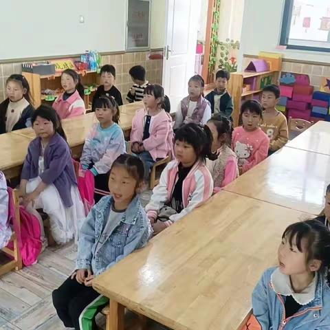 新世纪幼儿园大三班一周在校日常