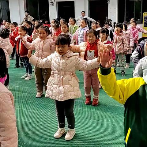 🌈🌈彩虹幼儿园果三班开学一个月精彩回顾