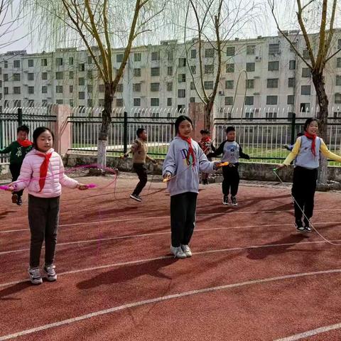 【强镇筑基，教育先行】多彩社团  幸福校园——杨村小学继续开展丰富多彩的社团活动