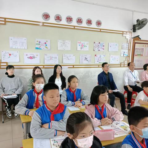 合力借力，逐梦高质量课堂——记附城镇中心小学英语“同课异构”教研活动