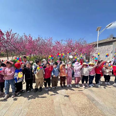 春日好时光 一起“趣”春游﻿——黄猫垭小学附属幼儿园春游活动