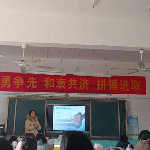 张弓镇初级中学“集中听课周”推门听课活动