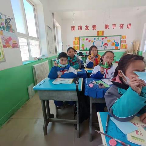 青阳岔镇九年制学校——2023年清明节追思英烈活动总结