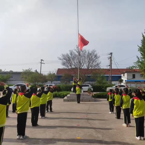 红领巾携手爱地球——砖埠镇黄疃联小升旗仪式
