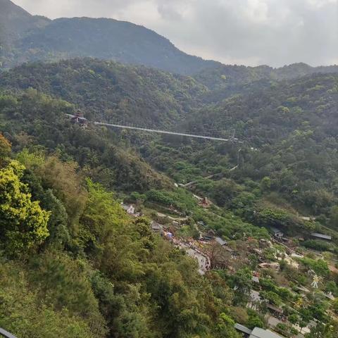 巾帼心向党，奋进新征程[高地街道山海小学巾帼游活动]